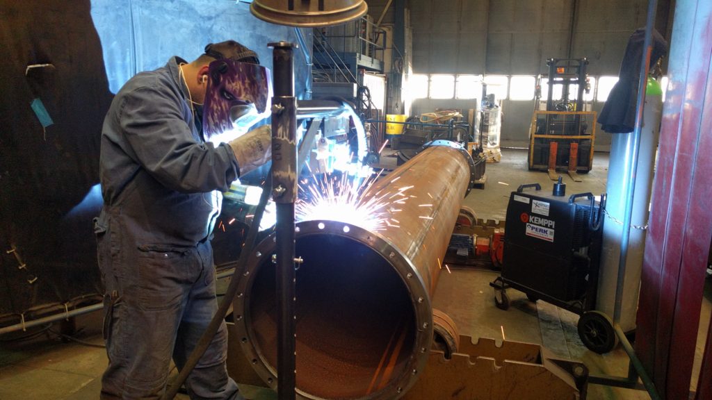 warmtewisselaar behuizingen project laswerk door monteur bij Tata Steel door Velmon mpc 